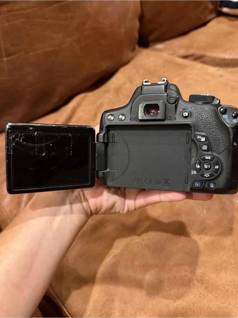 Canon EOS Rebel T6i (750d) 24.2MP DSLR Camera, Body Only - Good Preowned Works